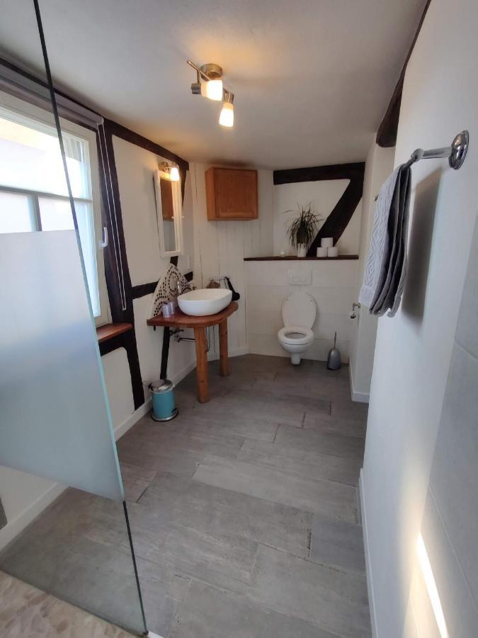 Gemuetliche Gaestezimmer In Einem Neu Sanierten Fachwerkhaus Sachsenheim Exterior photo