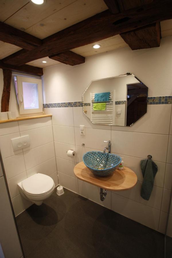 Gemuetliche Gaestezimmer In Einem Neu Sanierten Fachwerkhaus Sachsenheim Exterior photo